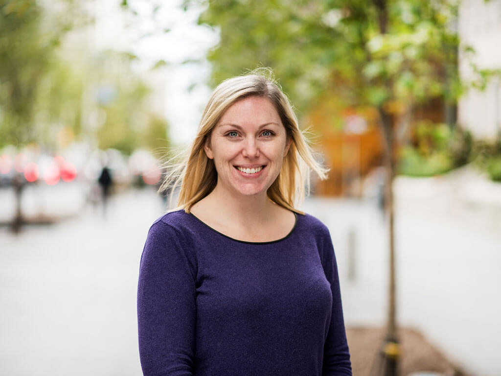 Headshot of Jennifer Robins