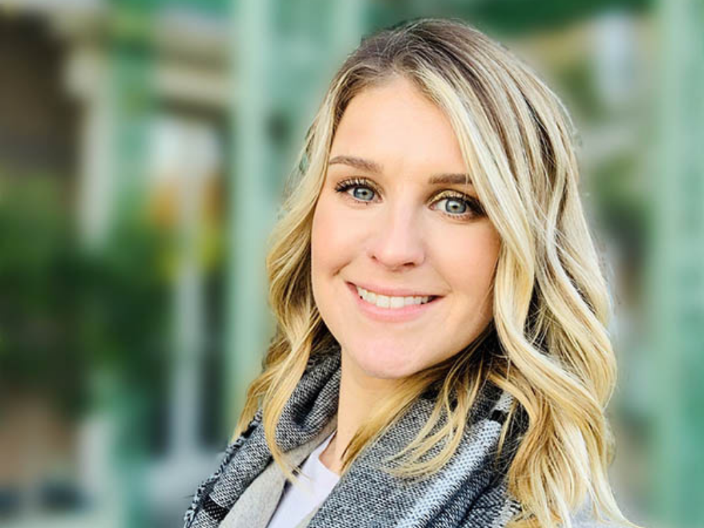 Headshot of Kristen Kowalewski